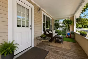 470 Fremont St, Elgin, IL 60120 - Photo 3