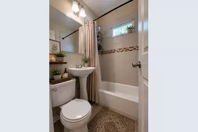 470 Fremont Street, Elgin, IL 60120 - Photo 7