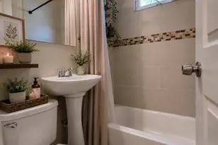470 Fremont St, Elgin, IL 60120 - Photo 7