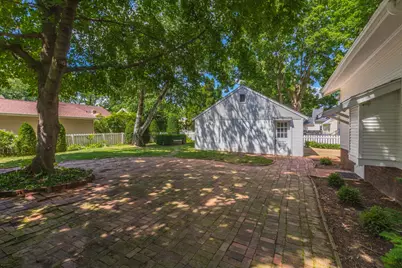 1507 E Taylor Street, Bloomington, IL 61701 - Photo 7