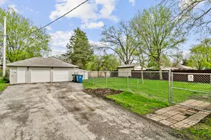 18415 Morris Ave, Homewood, IL 60430 - Photo 3