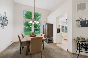 606 Arlington Ln, South Elgin, IL 60177 - Photo 9