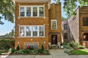 4734 N Karlov Ave, Chicago, IL 60630 - Photo 1
