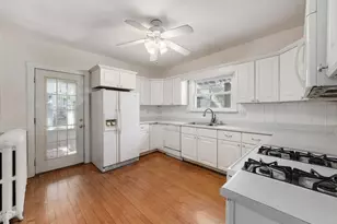 4734 N Karlov Ave, Chicago, IL 60630 - Photo 9