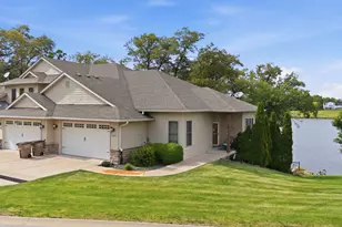 1012 Fairway Ln, Sherrard, IL 61281 - Photo 3