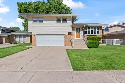 10328 Long Avenue, Oak Lawn, IL 60453 - Photo 1