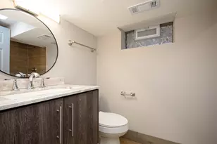 9605 S Greenwood Ave, Chicago, IL 60628 - Photo 17