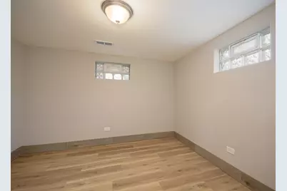 9605 S Greenwood Avenue, Chicago, IL 60628 - Photo 15