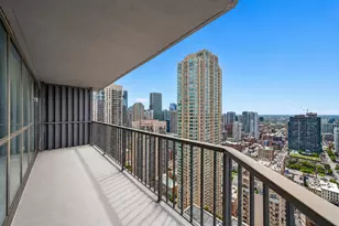 10 E Ontario St, Chicago, IL 60611 - Photo 11
