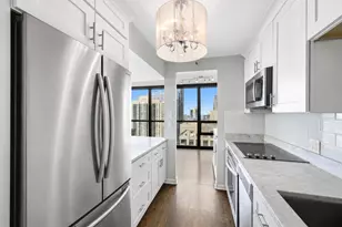 10 E Ontario St, Chicago, IL 60611 - Photo 3