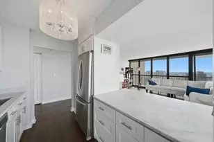 10 E Ontario St, Chicago, IL 60611 - Photo 7