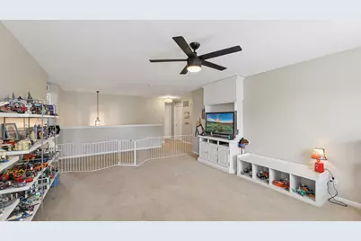 955 Valley Stream Drive, Pingree Grove, IL 60140 - Photo 15