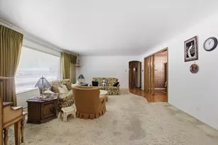3620 Crain St, Skokie, IL 60076 - Photo 5
