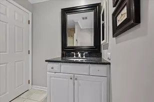 280 Hickory Ct, Lake Bluff, IL 60044 - Photo 29