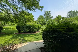 669 Lincoln Station Dr, Oswego, IL 60543 - Photo 17