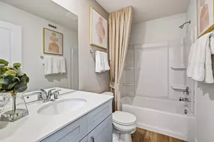 2002 Palmer Ct, Hoffman Estates, IL 60169 - Photo 21