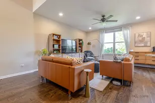 234 Belmont Dr, Lincolnshire, IL 60069 - Photo 5