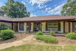 9758 E 1980 North Rd, Oakwood, IL 61858 - Photo 3