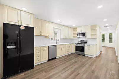 2939 N Hamlin Avenue, Chicago, IL 60618 - Photo 15