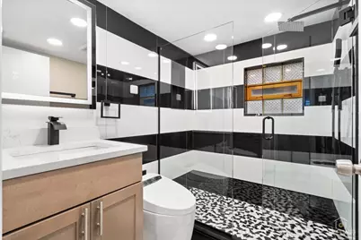 2939 N Hamlin Avenue, Chicago, IL 60618 - Photo 31