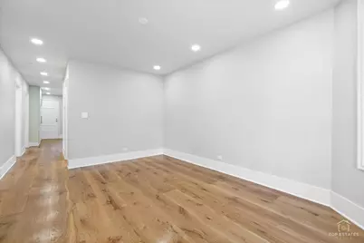 2939 N Hamlin Avenue, Chicago, IL 60618 - Photo 5
