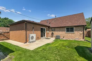 6853 Saratoga Dr, Bridgeview, IL 60455 - Photo 19