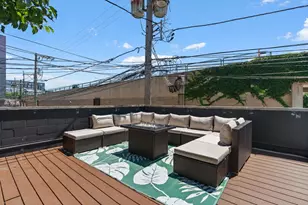 1131 W Addison St, Chicago, IL 60613 - Photo 25