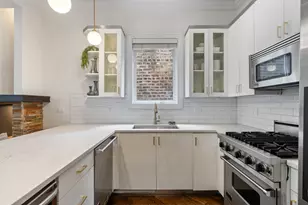 1131 W Addison St, Chicago, IL 60613 - Photo 13