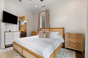 1131 W Addison St, Chicago, IL 60613 - Photo 17