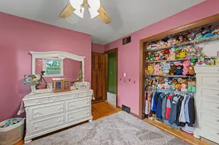 1331 N Indigo Dr, Mount Prospect, IL 60056 - Photo 17