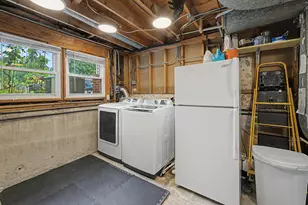 1331 N Indigo Dr, Mount Prospect, IL 60056 - Photo 23