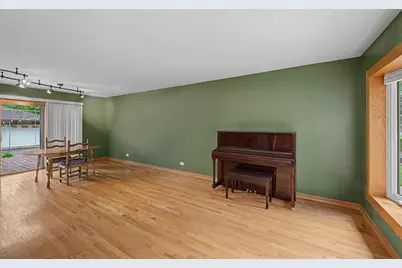 1331 N Indigo Drive, Mount Prospect, IL 60056 - Photo 3