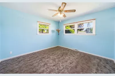 498 Gilbert Drive, Wood Dale, IL 60191 - Photo 13