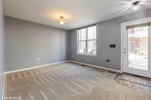 3238 N Kilbourn Ave, Chicago, IL 60641 - Photo 7