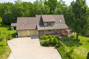 951 26th St, Lasalle, IL 61301 - Photo 1