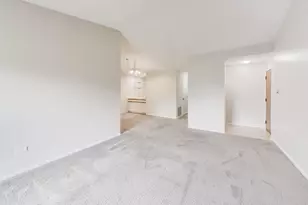 426 Elizabeth Dr, Wood Dale, IL 60191 - Photo 3