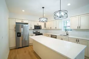 1401 174th St, East Hazel Crest, IL 60429 - Photo 5