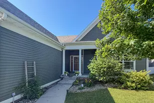 3907 Boulder Ridge Dr, Champaign, IL 61822 - Photo 3