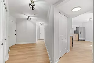 5019 Mulford St, Skokie, IL 60077 - Photo 17