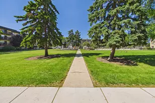 2222 S Goebbert Rd, Arlington Heights, IL 60005 - Photo 43
