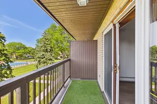 2222 S Goebbert Rd, Arlington Heights, IL 60005 - Photo 25