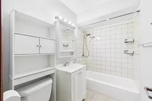 2222 S Goebbert Rd, Arlington Heights, IL 60005 - Photo 23
