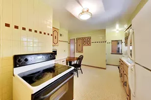 3360 W Arthur Ave, Lincolnwood, IL 60712 - Photo 9
