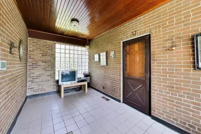 3360 W Arthur Avenue, Lincolnwood, IL 60712 - Photo 11