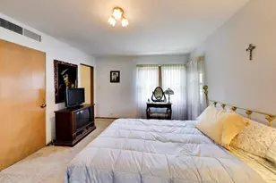 3360 W Arthur Ave, Lincolnwood, IL 60712 - Photo 13