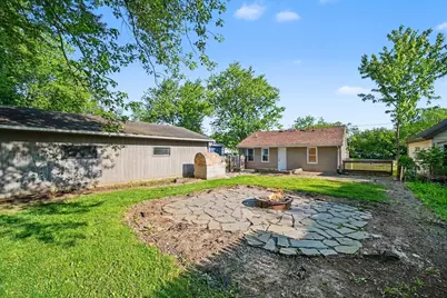 2701 Carmel Boulevard, Zion, IL 60099 - Photo 13