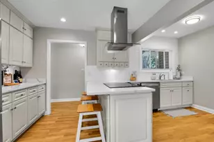 1755 Monticello Rd, Hoffman Estates, IL 60169 - Photo 7
