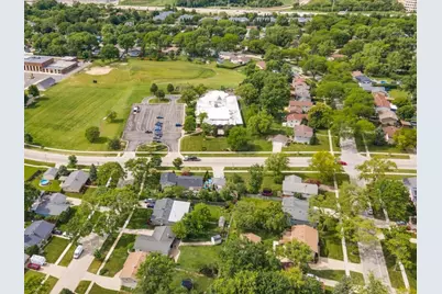 1755 Monticello Road, Hoffman Estates, IL 60169 - Photo 33