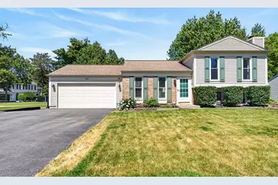 1000 Timberwood Lane, Algonquin, IL 60102 - Photo 1