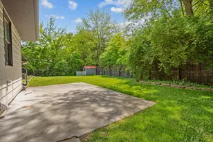 2158 Pleasure View Rd, Aurora, IL 60506 - Photo 25